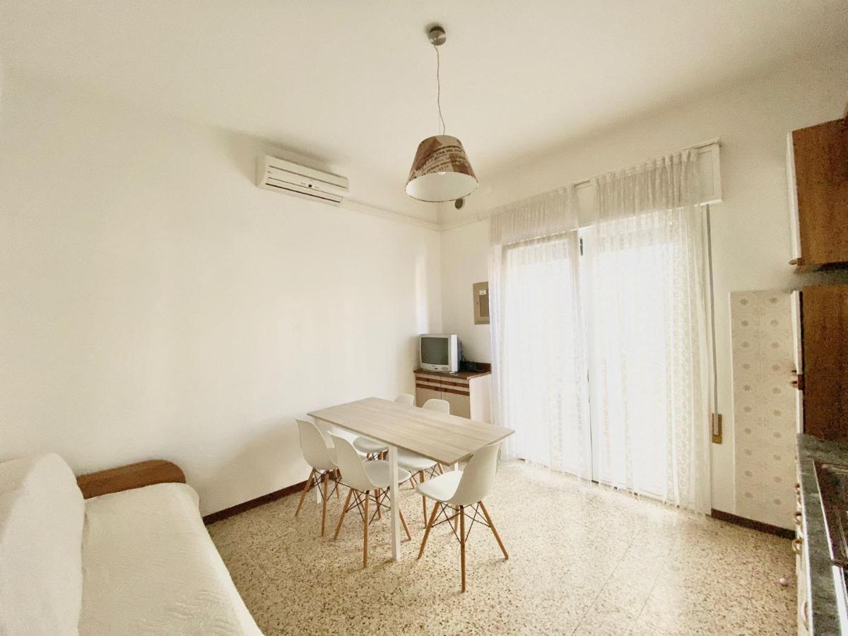 Euroresidence - Piazza Mazzini- 30 Mt Dal Mare - Immobil Relax Jesolo Extérieur photo